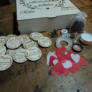 A házasság nélkülözhetetlen kellékei box - esküvő - lánybúcsú - Meska.hu