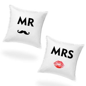 Mr és Mrs feliratos párnahuzat - Meska.hu