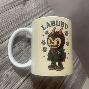 Labubu x Squid Game crossover figura  csak nálunk!, Otthon & Életmód, Konyhafelszerelés, tálalás, Tálalás, Bögre & Csésze, Decoupage, transzfer és szalvétatechnika, MESKA
