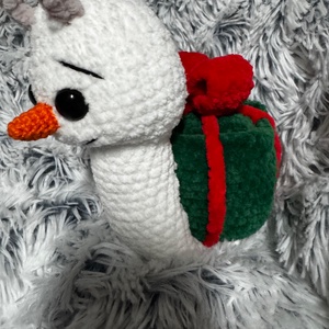 Ajándék Csigusz  a karácsonyi meglepetések futára - játék & sport - plüssállat & játékfigura - plüss mesefigurák - Meska.hu