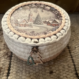 Horgolt fedeles kosárka - karácsony - karácsonyi lakásdekoráció - karácsonyi lakásdíszek - Meska.hu