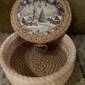 Horgolt fedeles kosárka. - Meska.hu