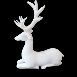Fehér fekvő dekorációs szarvas, Karácsony, Karácsonyi lakásdekoráció, Karácsonyi lakásdíszek, Mindenmás, MESKA