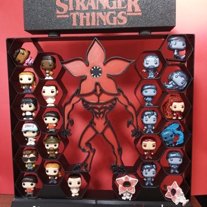 Stranger Things figura tartó � Kinder Joy Funko Pop figurákhoz - baba - mama - babaszobabútor - játéktároló - Meska.hu