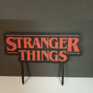 Egyedi Stranger Things tortabeszúró dísz  - otthon & életmód - konyhafelszerelés, tálalás - sütés, főzés - sütidísz - Meska.hu