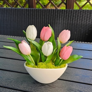 Tulipán ovális kerámia kaspóban, Otthon & Életmód, Dekoráció, Asztal és polc dekoráció, Asztaldísz, Virágkötés, MESKA