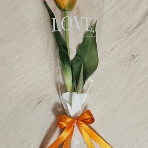 Szálas élethű tulipán celofánban, Otthon & Életmód, Dekoráció, Asztal és polc dekoráció, Asztaldísz, Virágkötés, MESKA
