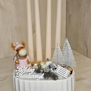 Adventi kaspós dekor, Karácsony, Karácsonyi lakásdekoráció, Karácsonyi ajtódíszek, Virágkötés, MESKA