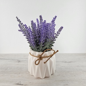 Levendula kerámia kaspóban - otthon & életmód - virágdekoráció - virágdíszek - virágdísz kaspóban - Meska.hu