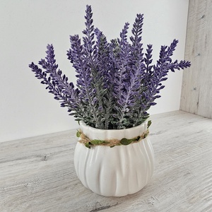 Levendula kerámia kaspóban - Meska.hu