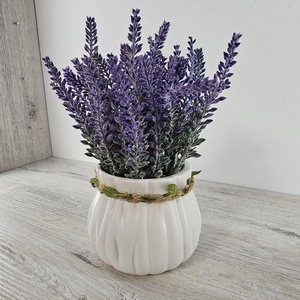 Levendula kerámia kaspóban - otthon & életmód - virágdekoráció - virágdíszek - virágdísz kaspóban - Meska.hu