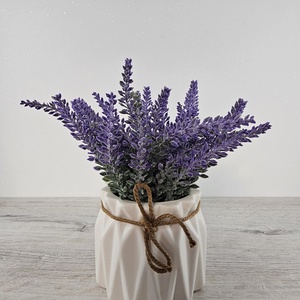 Levendula kerámia kaspóban - otthon & életmód - virágdekoráció - virágdíszek - virágdísz kaspóban - Meska.hu