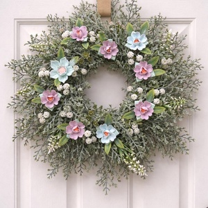 Koszorú kerámia virágokkal - Meska.hu