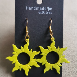 Nap fülbevaló , Ékszer, Fülbevaló, Lógós kerek fülbevaló, , 3D nyomtatóval készült, kézzel festett fülbevaló
Hossza 6,5 cm
A nap átmérője 4 cm, MESKA