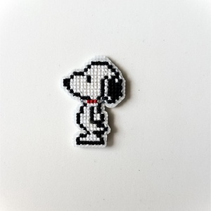 Snoopy hűtőmágnes, Otthon & Életmód, Konyhafelszerelés, tálalás, Konyhai dekoráció, Hűtőmágnes, Hímzés, MESKA