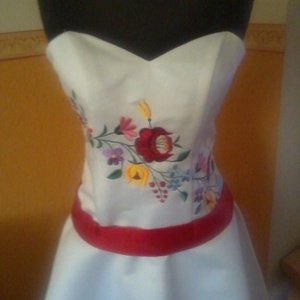 Kalocsai mintás menyecske Edina ruhája -  - Meska.hu