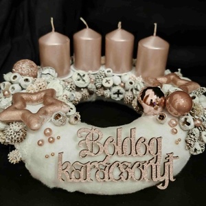 Rose gold-fehér adventi koszorú - karácsony - adventi díszek - adventi gyertyadíszek és koszorúdíszek - Meska.hu