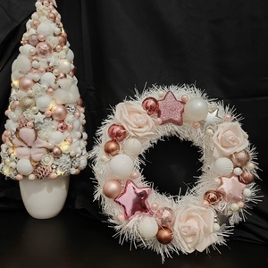 Karácsonyi rózsaszín-fehér kopogtató  - karácsony - karácsonyi lakásdekoráció - karácsonyi ajtódíszek - Meska.hu