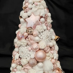 Egyedi karácsonyi rózsaszín-fehér asztali dísz LED világítással - karácsony - karácsonyi lakásdekoráció - karácsonyfa, grincsfa - Meska.hu