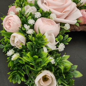 Rózsaszín virágokkal készült tavaszi Életfa (Tündérfa) kopogtató  - otthon & életmód - dekoráció - ajtó- és ablak dekoráció - ajtódísz & kopogtató - Meska.hu