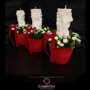 Gyertyák piros bársony kaspóban, Karácsony, Karácsonyi lakásdekoráció, Ünnepi asztaldekoráció, Virágkötés, Gyertya-, mécseskészítés, MESKA