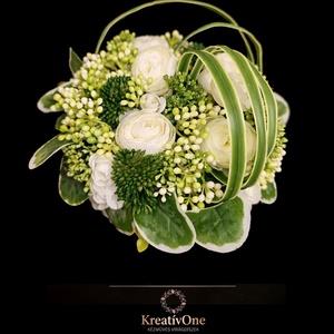 Asztali dísz fehér virágokkal , Otthon & Életmód, Virágdekoráció, Virágdíszek, Virágdísz kaspóban, Virágkötés, MESKA