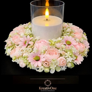 Rózsaszín virágos tavaszi asztaldísz gyertyával, Otthon & Életmód, Dekoráció, Ajtó- és ablak dekoráció, Ajtódísz & Kopogtató, Virágkötés, MESKA