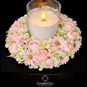 Rózsaszín virágos tavaszi asztaldísz gyertyával - otthon & életmód - dekoráció - ajtó- és ablak dekoráció - ajtódísz & kopogtató - Meska.hu