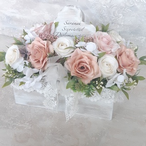 Névre szóló rózsabox-ajándék - otthon & életmód - virágdekoráció - virágok - virágbox - Meska.hu