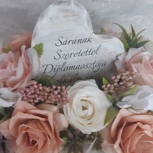 Névre szóló rózsabox-ajándék - otthon & életmód - virágdekoráció - virágok - virágbox - Meska.hu