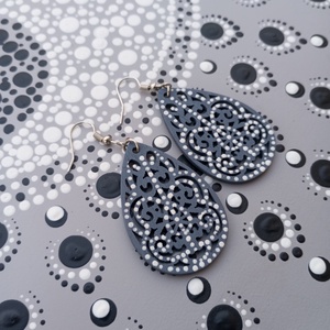 Pontozott fülbevaló  - ékszer - fülbevaló - lógó fülbevaló - Meska.hu