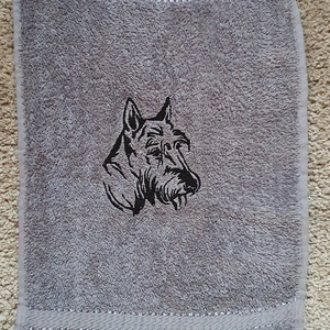 Hímzett törölköző - otthon & életmód - fürdőszoba - törölköző - Meska.hu