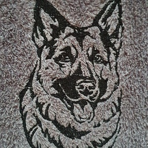 Hímzett törölköző - otthon & életmód - fürdőszoba - törölköző - Meska.hu