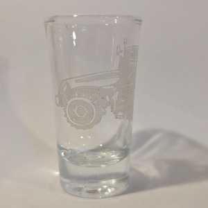 Traktoros gravírozott felespohár - Meska.hu