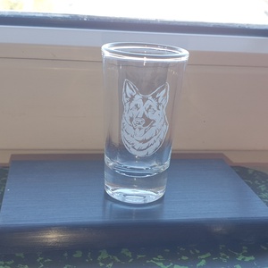 Németjuhász gravírozott felespohár - otthon & életmód - konyhafelszerelés, tálalás - tálalás - pálinkás poharak, szettek - Meska.hu