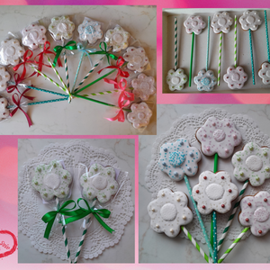 Pálcás Mézeskalács - Virág formák/ajándék-több variáció - esküvő - emlék & ajándék - köszönőajándék - Meska.hu