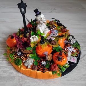 Halloweeni könyves asztaldekoráció - otthon & életmód - dekoráció - asztal és polc dekoráció - asztaldísz - Meska.hu