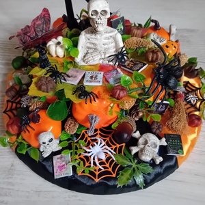 Halloweeni könyves asztaldekoráció - otthon & életmód - dekoráció - asztal és polc dekoráció - asztaldísz - Meska.hu
