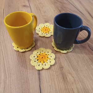 Sárga virágos poháralátét - otthon & életmód - konyhafelszerelés, tálalás - tálalás - tányér- és poháralátét - Meska.hu