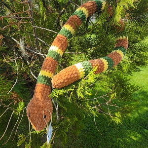 Amigurumi plüss kígyó: Barna - játék & sport - plüssállat & játékfigura - más figura - Meska.hu