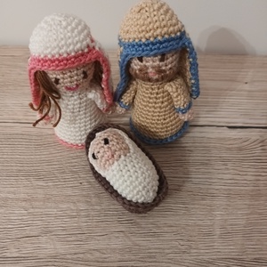 Amigurumi József, Mária és a kis Jézus - kellékek & szerszámok - dekorációs kellékek - figurák - Meska.hu