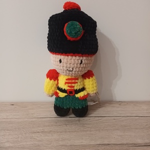 Amigurumi Diótörő, Karácsony, Karácsonyi lakásdekoráció, Karácsonyi manók, figurák, Horgolás, MESKA