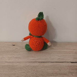 Amigurumi Nara, a horgolt narancs - játék & sport - plüssállat & játékfigura - más figura - Meska.hu