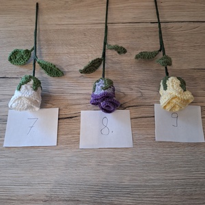 Horgolt rózsák - otthon & életmód - virágdekoráció - virágok - szálas virág - Meska.hu