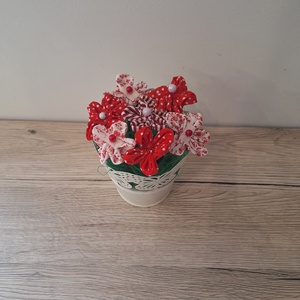 Textil virágok fehér vödörben - otthon & életmód - dekoráció - asztal és polc dekoráció - dekorációs tál, tartó - Meska.hu