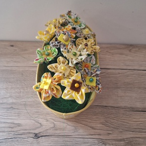 Textil virágok sárga kaspóban - Meska.hu