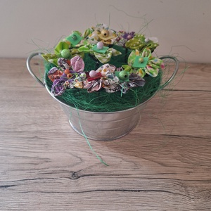 Textil virágok vödörben - Meska.hu