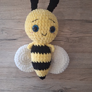 Amigurumi Mézi méhecske - játék & sport - plüssállat & játékfigura - méhecske - Meska.hu