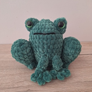 Breki, az amigurumi béka - Meska.hu