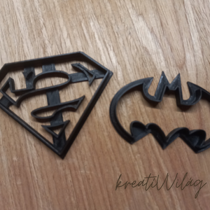 Superman/Batman sÃ¼temÃ©nykiszÃºrÃ³ forma (mÃ©zeskalÃ¡cs,linzer Ã©s keksz kiszÃºrÃ³) - Meska.hu